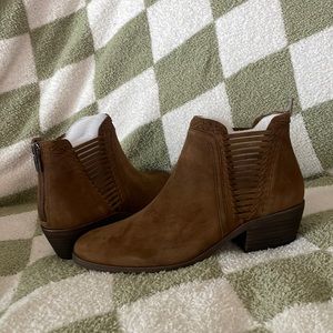 Vince Camuto Suede Booties Pippsy Pumpernickle